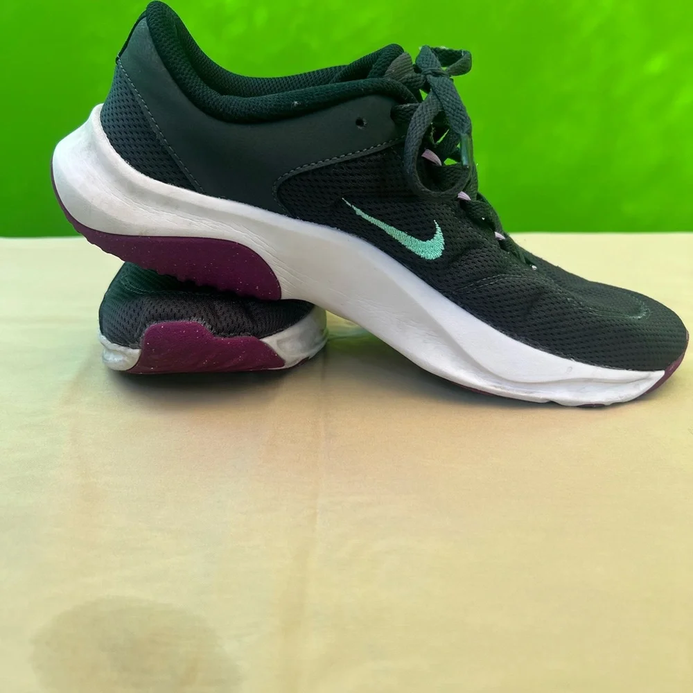 Nike Running Sneakers Black‎ Purple White Men’s Size 10